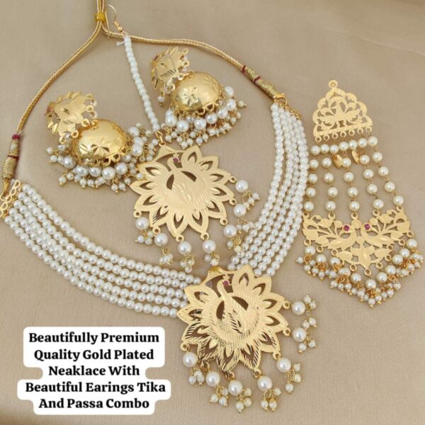 Beautiful gold plated nacklace,earrings,tikka,sidepassa combo