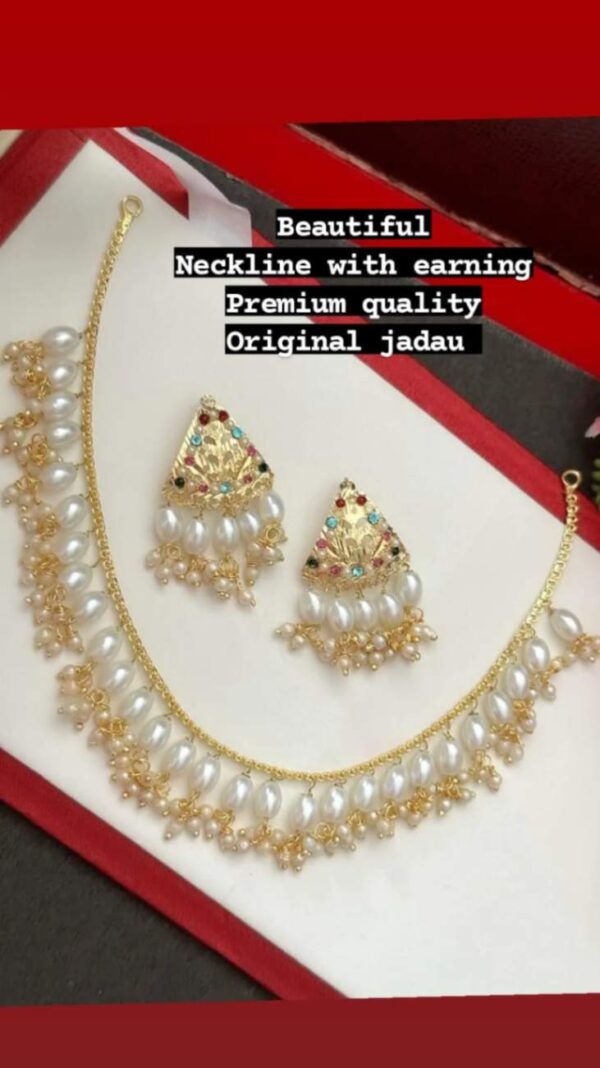 Beautiful Neckline with earrings