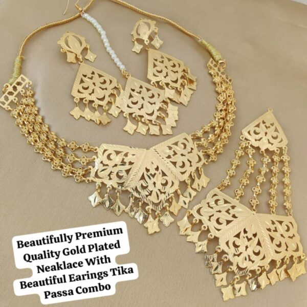 Gold Plated Necklaces With  Earings Tika And Big Size Side Passa