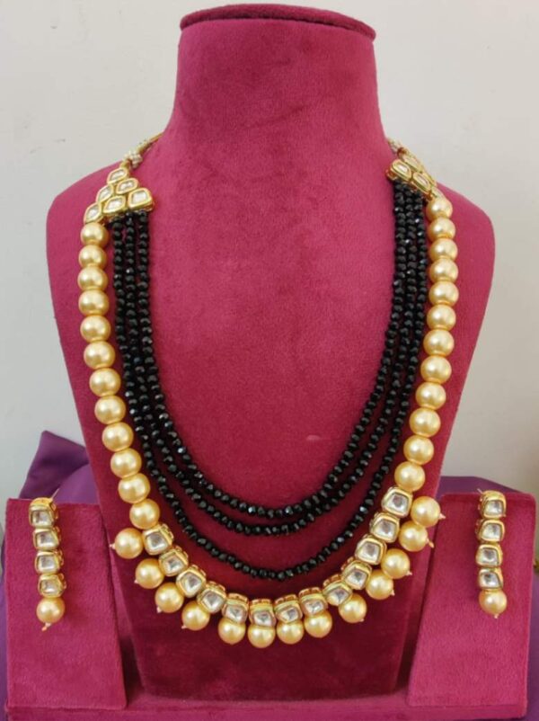 Beautifully Kundan Long Neaklace With Beautiful Earings