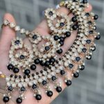 Kundan Chokker With Beautiful Earrings And Tika…