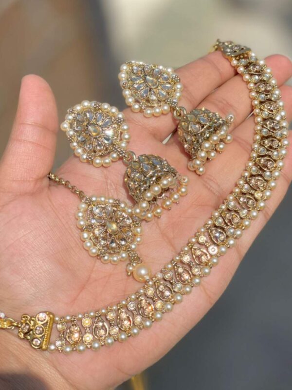 Mirror Chokker With Jhumkie And Tikka