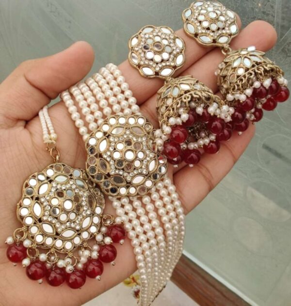 Choker Necklace With Jumkie Earings And Big Size Tika