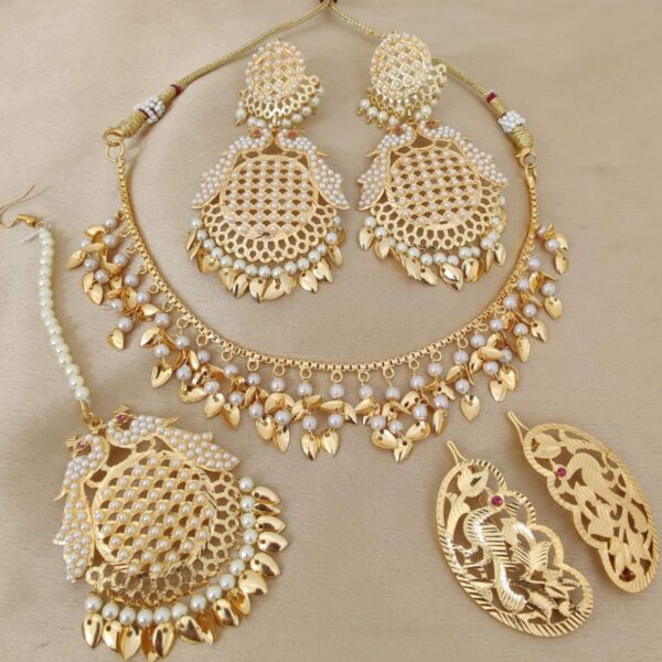 Jadau  Pearl Necklace With Earings Tika And Hairpins Combo