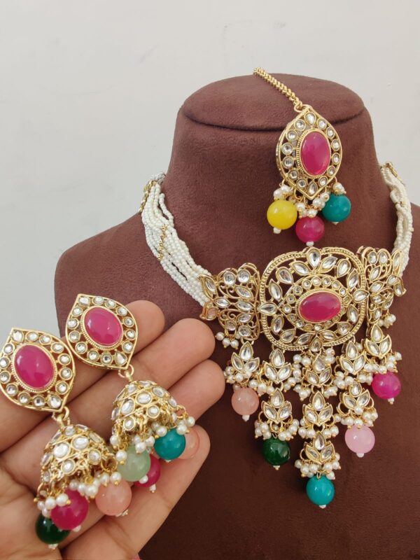Kundan Choker Necklace With Jumkie Earings And Tika