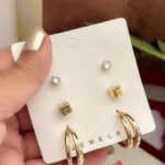 Studs earrings