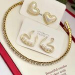 Choker necklace with earrings