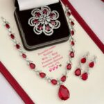 Neckline with ring American diamond