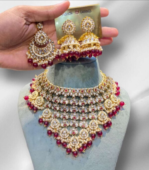 Kundan Necklace with earrings and tikka