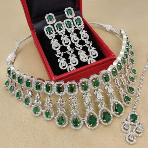 Diamond Choker Necklace With Long Earings And Tika Combo