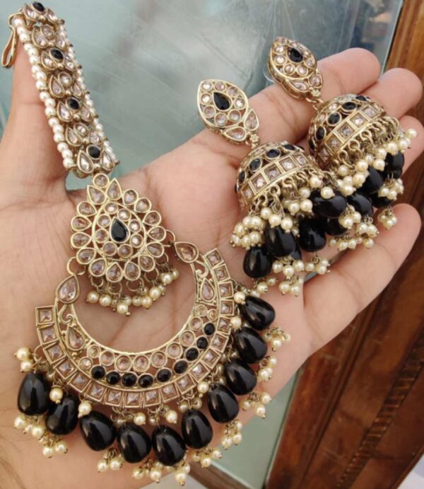 Reverse Diamond Jumkie Earings With Big Size Tika