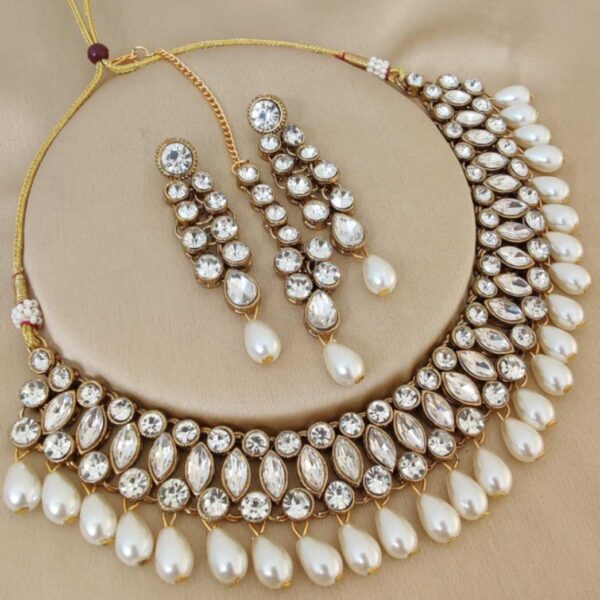Kundan Necklace With Earings,Tika