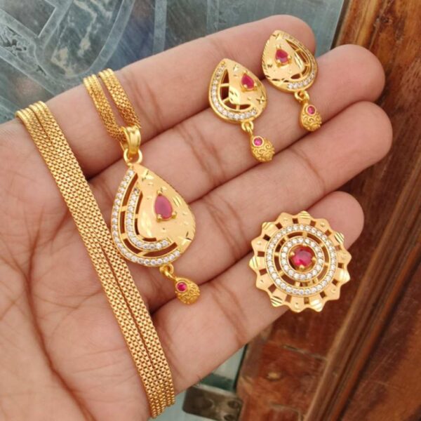 Gold Look Pendant Set