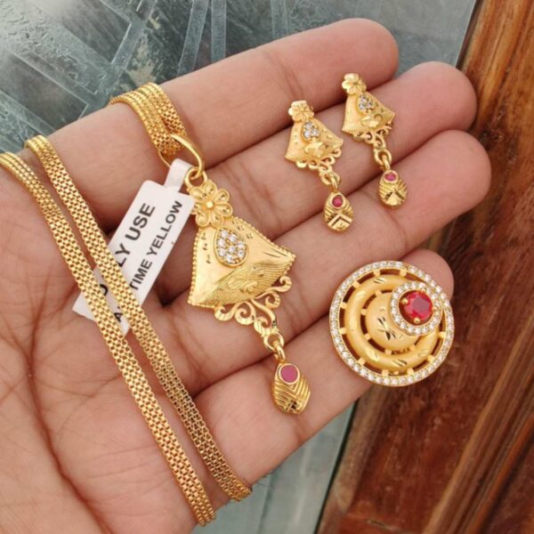 Gold Look Pendant Set
