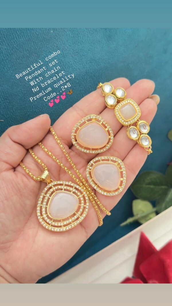 Pendant Set With Chain And Bracelet