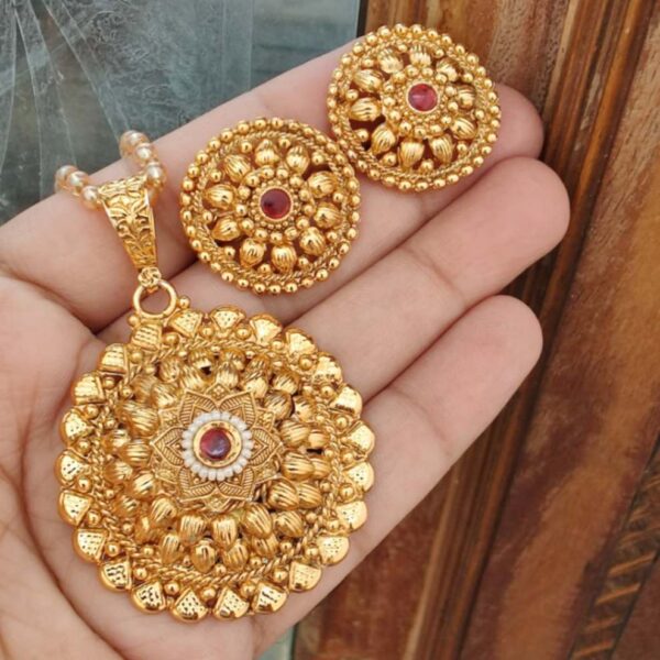 High Quality Gold Pendant