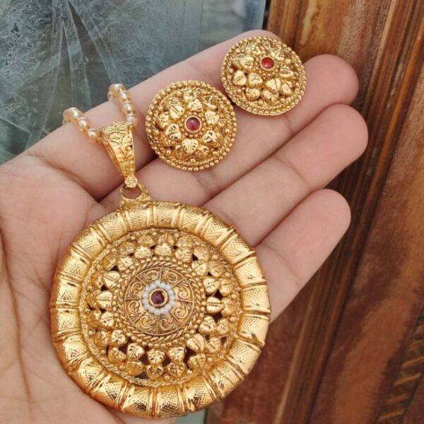 High Quality Gold Pendant