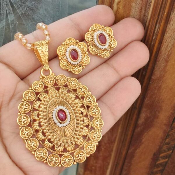 High Quality Gold Pendant