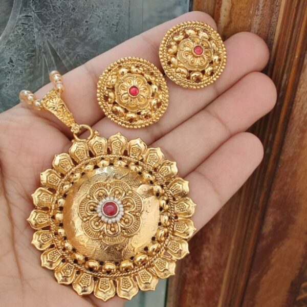 High Quality Gold Pendant