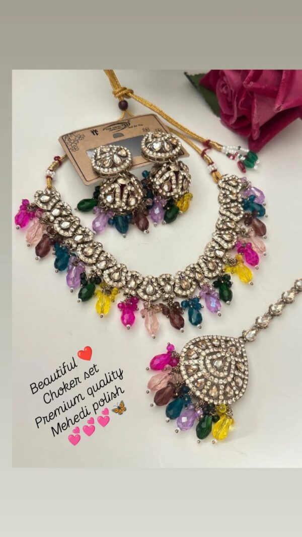 Beautiful Choker Set