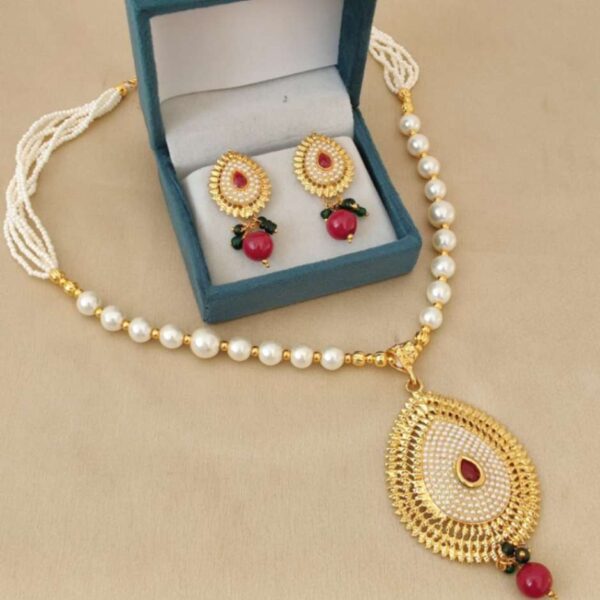 Necklace With Beautiful Earrings