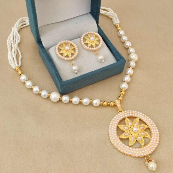 Necklace With Beautiful Earrings