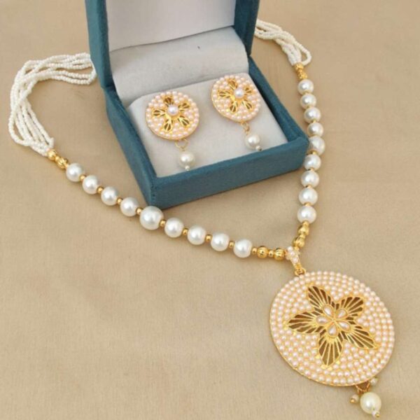 Necklace With Beautiful Earrings