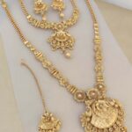 Necklace With Beautiful Earrings Tikka Combo