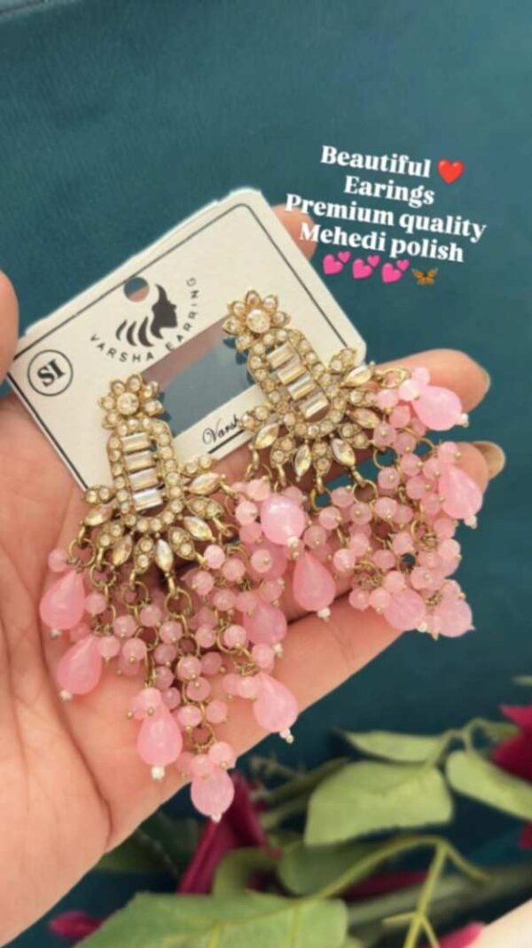 Beautiful earrings Mehndi polish