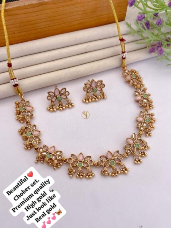 Beautiful choker set
