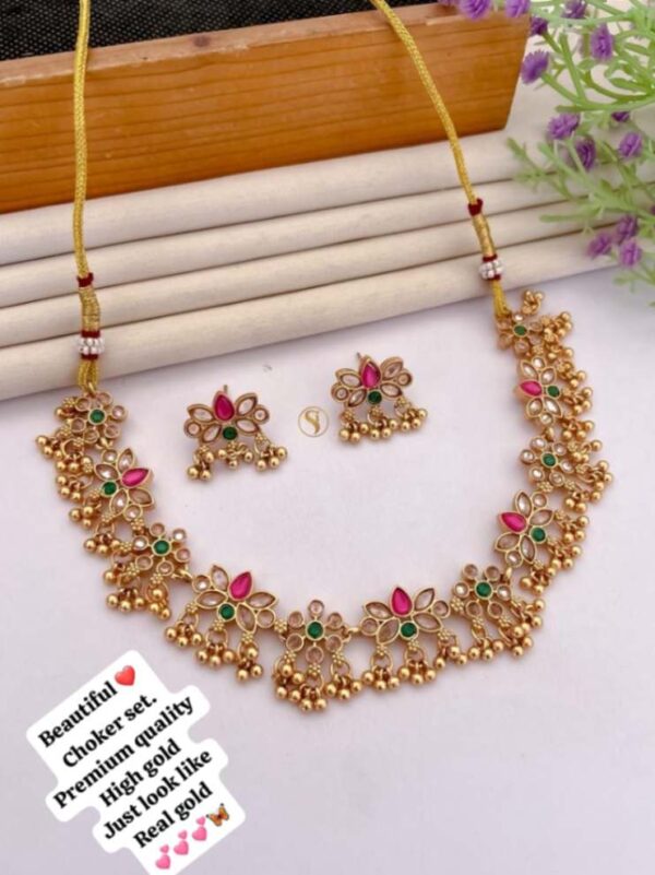 Beautiful choker set