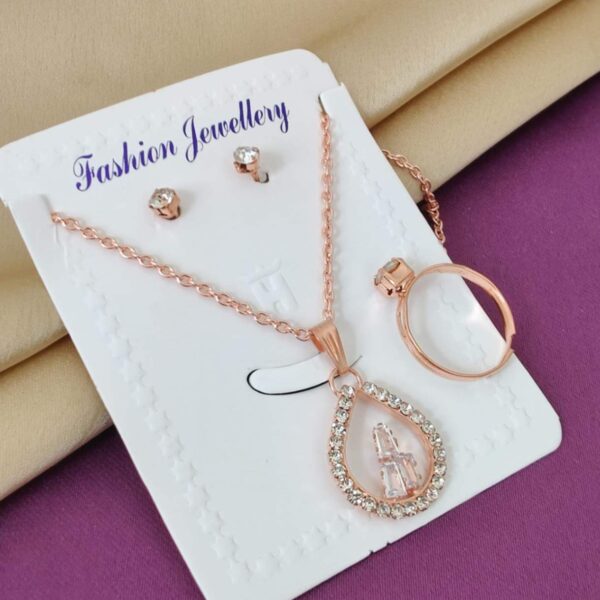 Beautifully Tops Ring And Chain