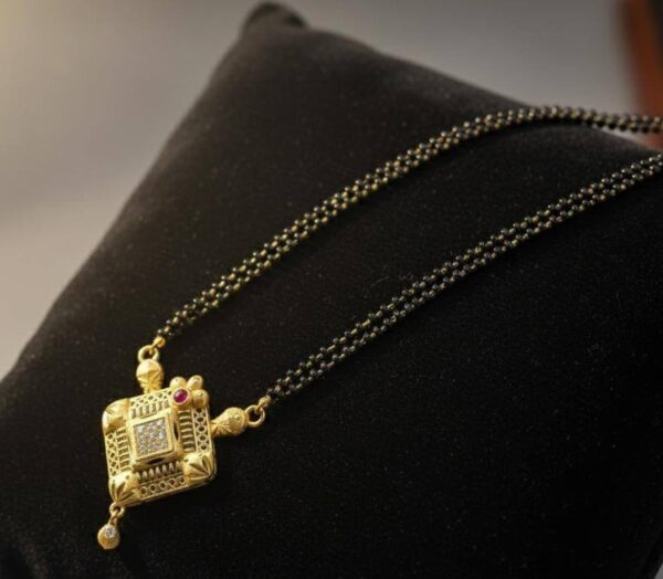 Beautifully Manglesutra With Double Chain