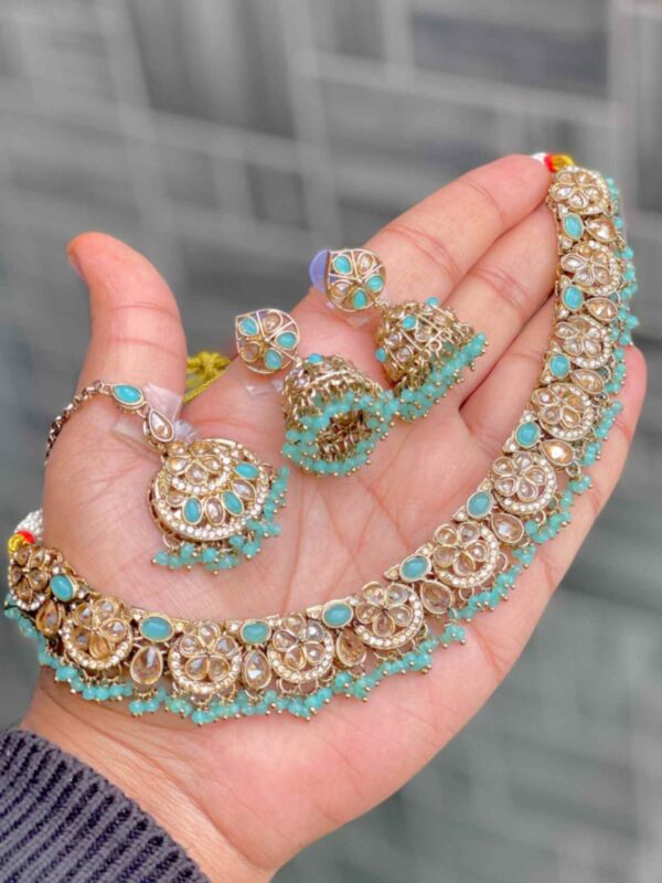 Beautiful Pakistani Chokker With jhumkie and tikka